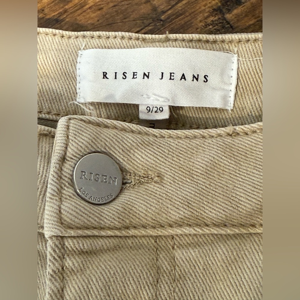 Distressed Cropped Risen Jeans! ๐ - Picture 3 of 7